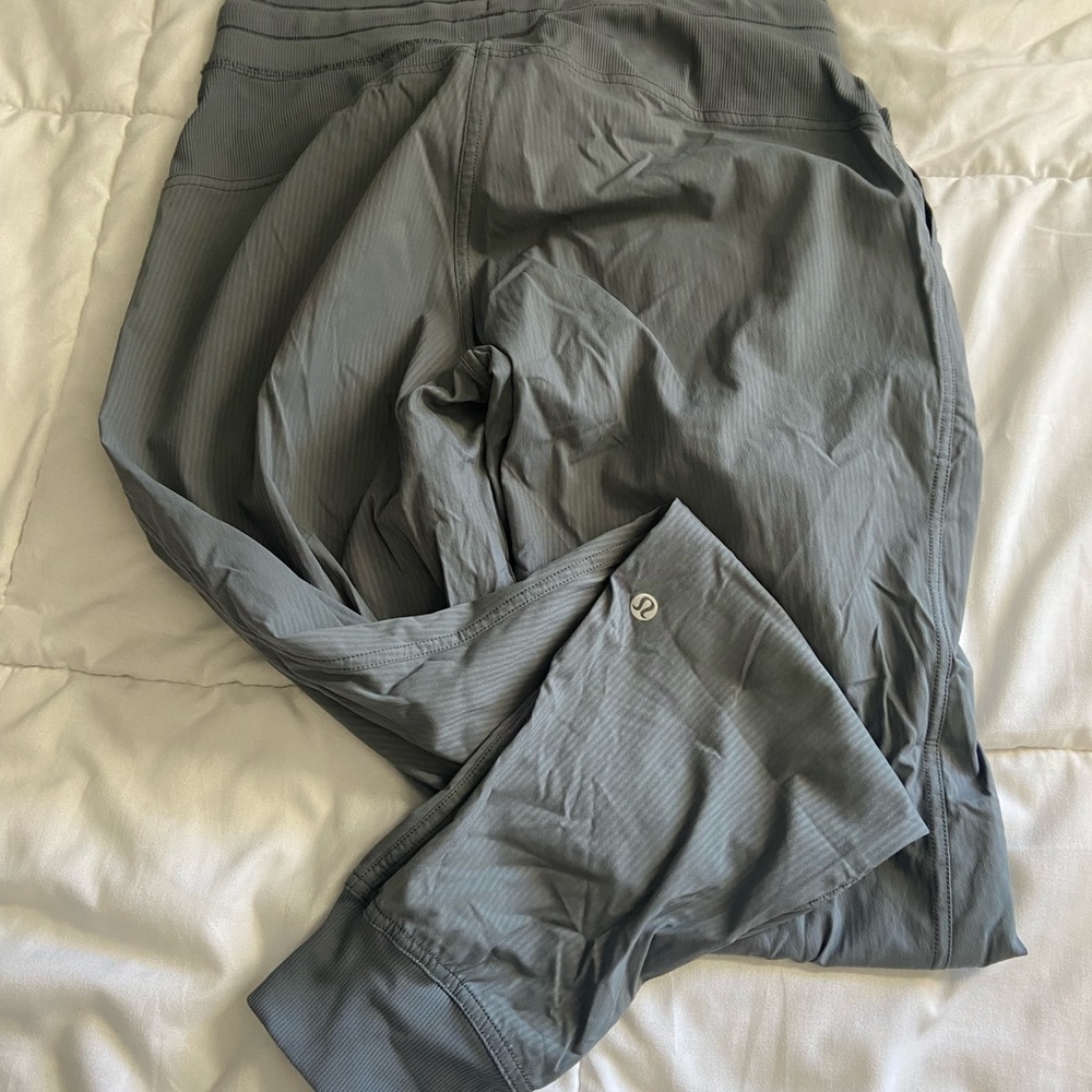 Lululemon dance studio jogger